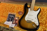 Fender 50th Anniversary American Deluxe Stratocaster Sunburst 2004-2.jpg